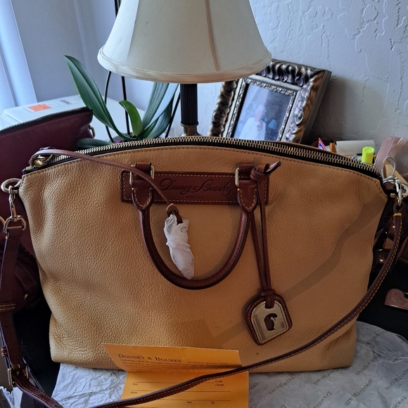 Dooney and bourke Large Satchel - Picture 3 of 13